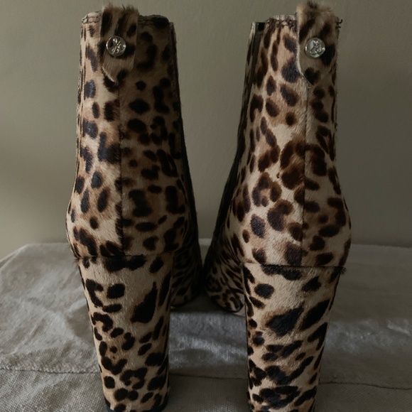 NIB SAM EDELMAN CALF HAIR LEOPARD PRINT BOOTIE 7.5 - Picture 4 of 8